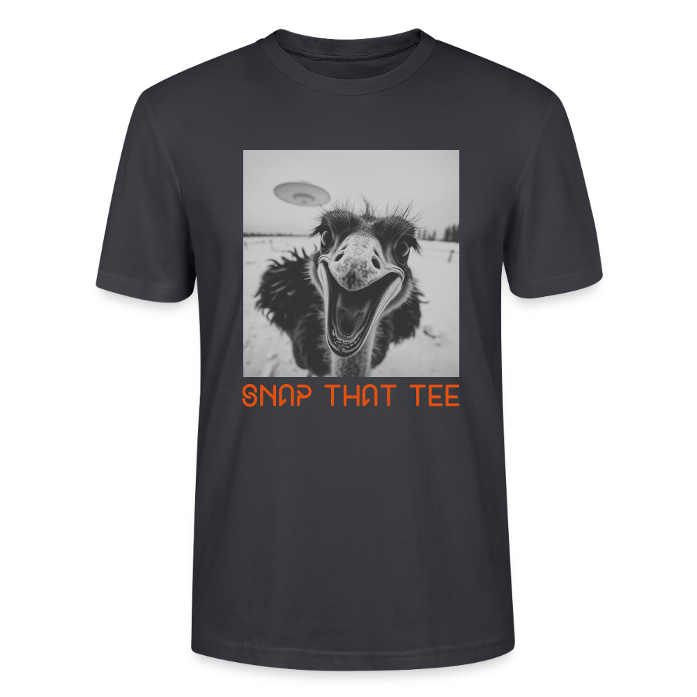Ostrich Abduction Black & White variation - T-shirt bio Unisexe - Snap that tee - bleu gris foncé